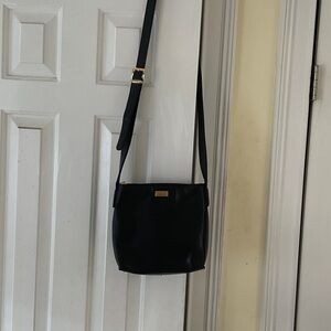 Perlina Elegant Black Shoulder Bag